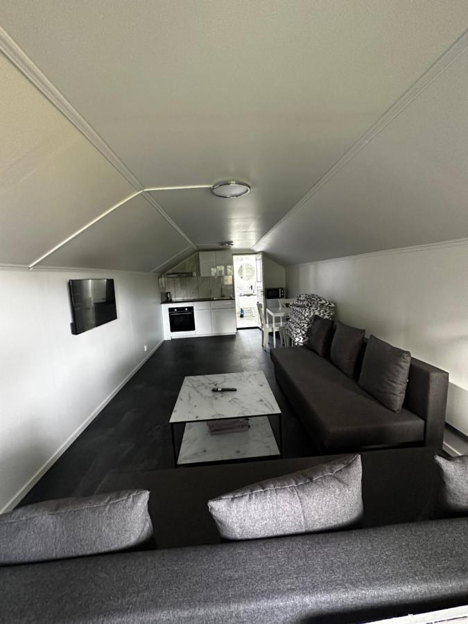 Luxurious Apartment Near Citycenter Borås Extérieur photo