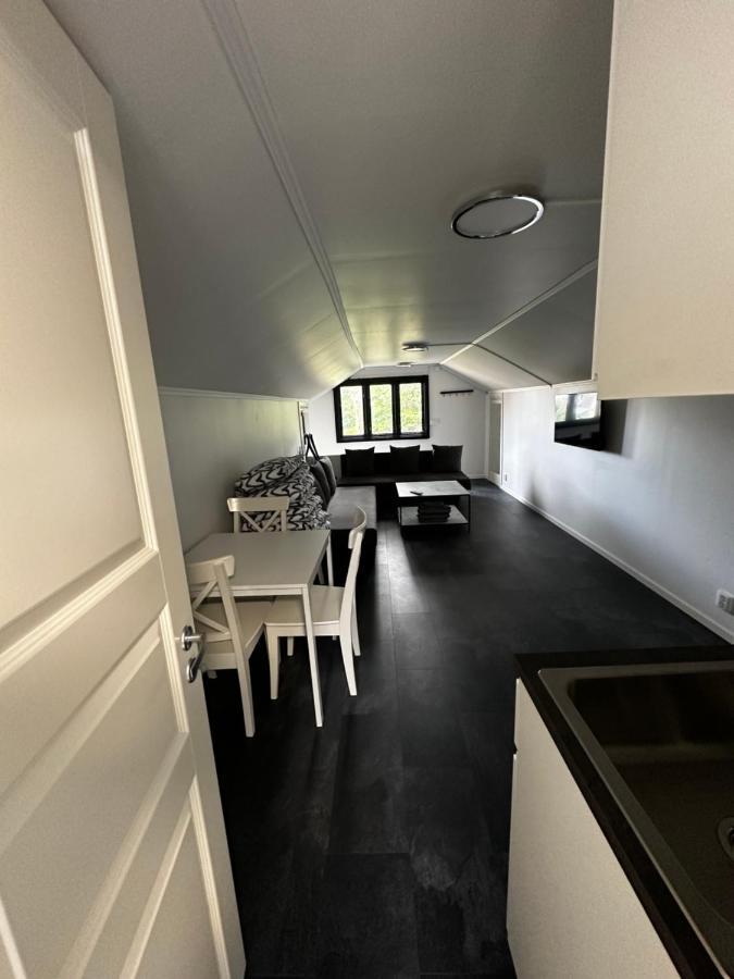 Luxurious Apartment Near Citycenter Borås Extérieur photo