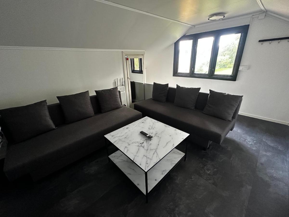 Luxurious Apartment Near Citycenter Borås Extérieur photo